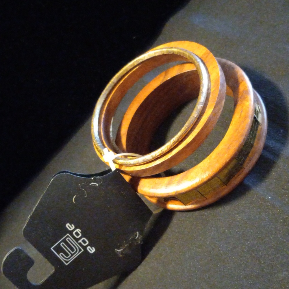 4 Bangle bracelets